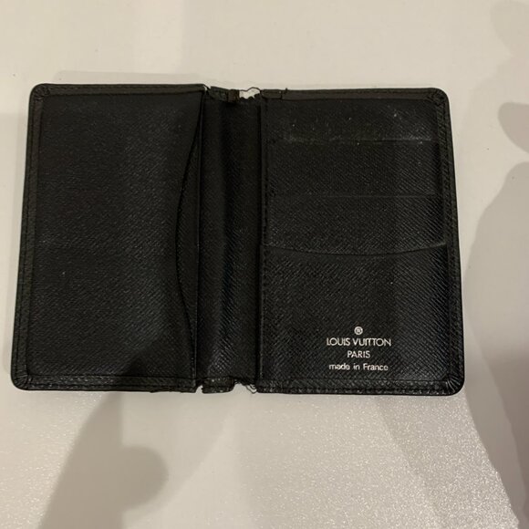 Louis Vuitton Black Taiga Card Case Sku#84327 (gently used) - Picture 6 of 12